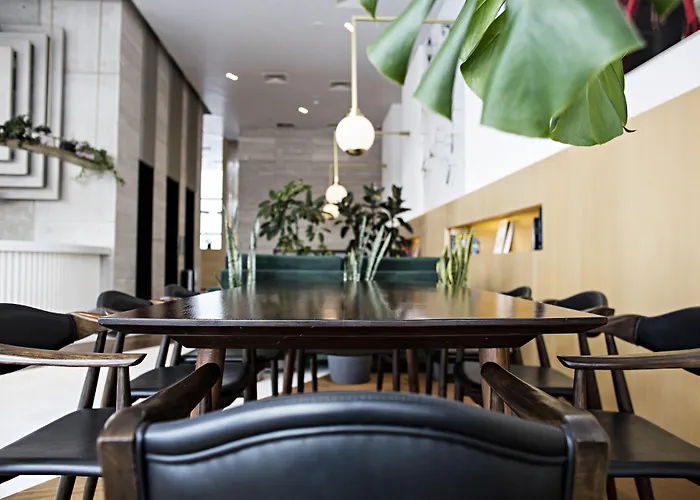 Met Hotel